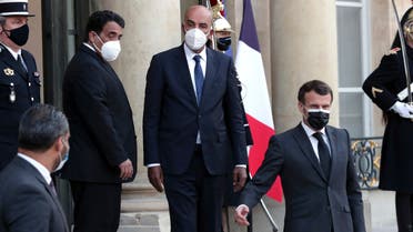 من زيارة محمد المنفي إلى فرنسا ولقائه الرئيس الفرنسي إيمانويل ماكرون (أسوشييتد برس)