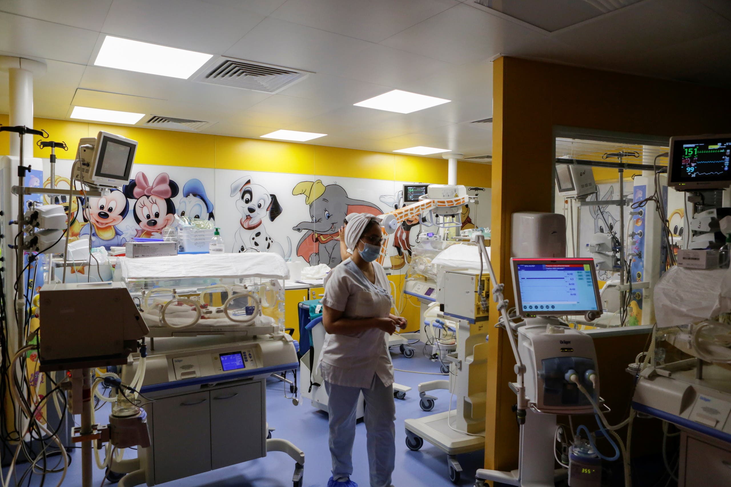 الأطفال في مستشفى في الدار البيضاء