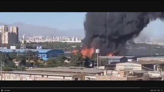 حوادث مستمرة.. حريق ضخم في مصنع مشروبات غرب طهران