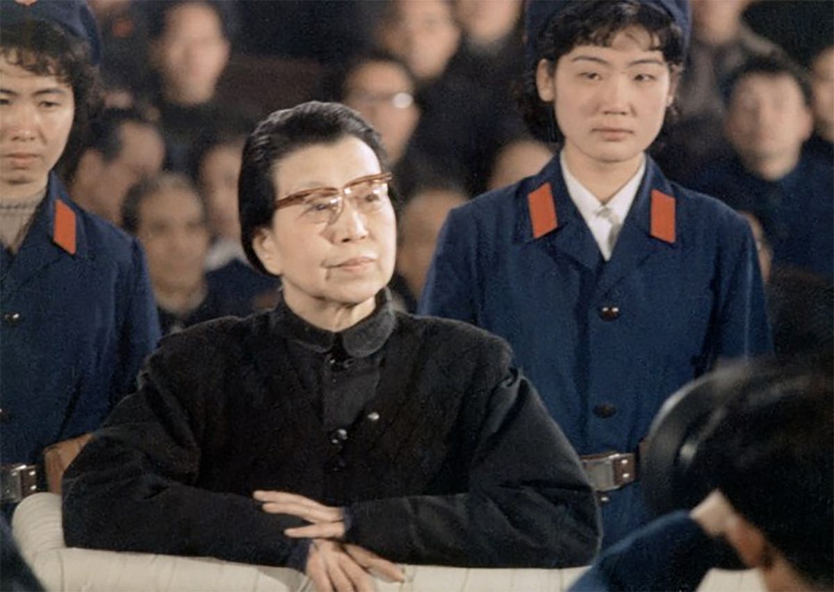 صورة ملونة لجيانغ كينغ أثناء محاكمتها