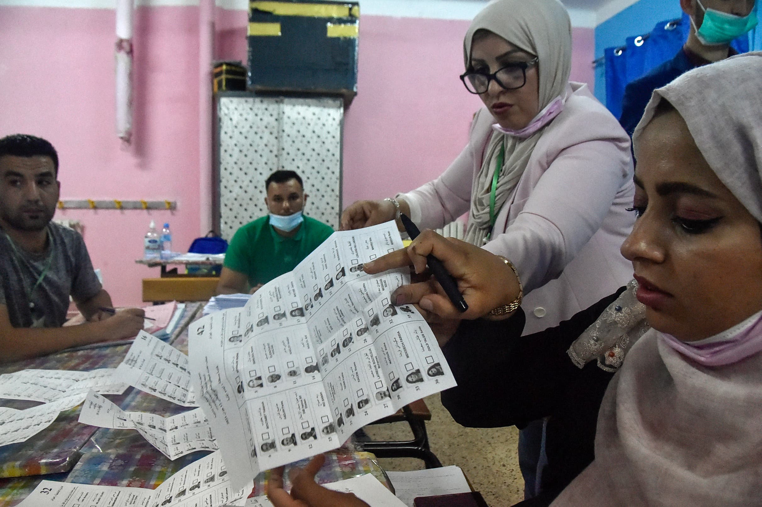 من انتخابات الجزائر (أرشيفية- فرانس برس)