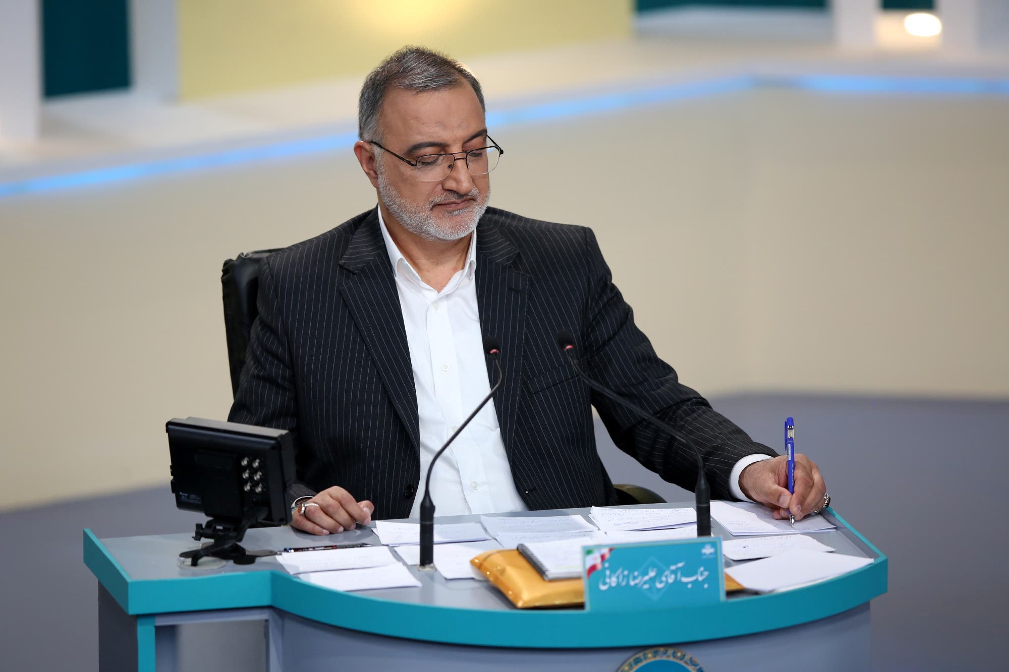 علي رضا زاكاني (رويترز)