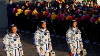 چین سه فضانورد را به فضا فرستاد