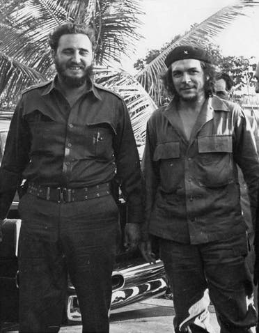 صورة لفيدل كاسترو وغيفارا عقب نجاح الثورة الكوبية