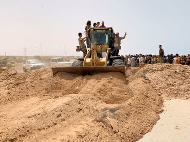 من تجهيز الطريق الساحلي في ليبيا تمهيداً لفتحه ((أرشيفية)