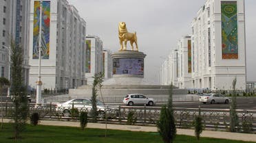 A view shows a statue of a Turkmen shepherd dog, locally known as Alabai, in Ashgabat, Turkmenistan November 10, 2020. (Reuters/Vyacheslav Sarkisyan)
