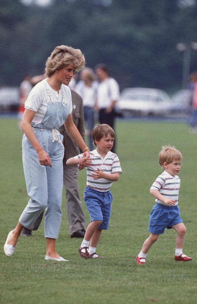 Diana with her two sons William and Harry in the 80s of the last century