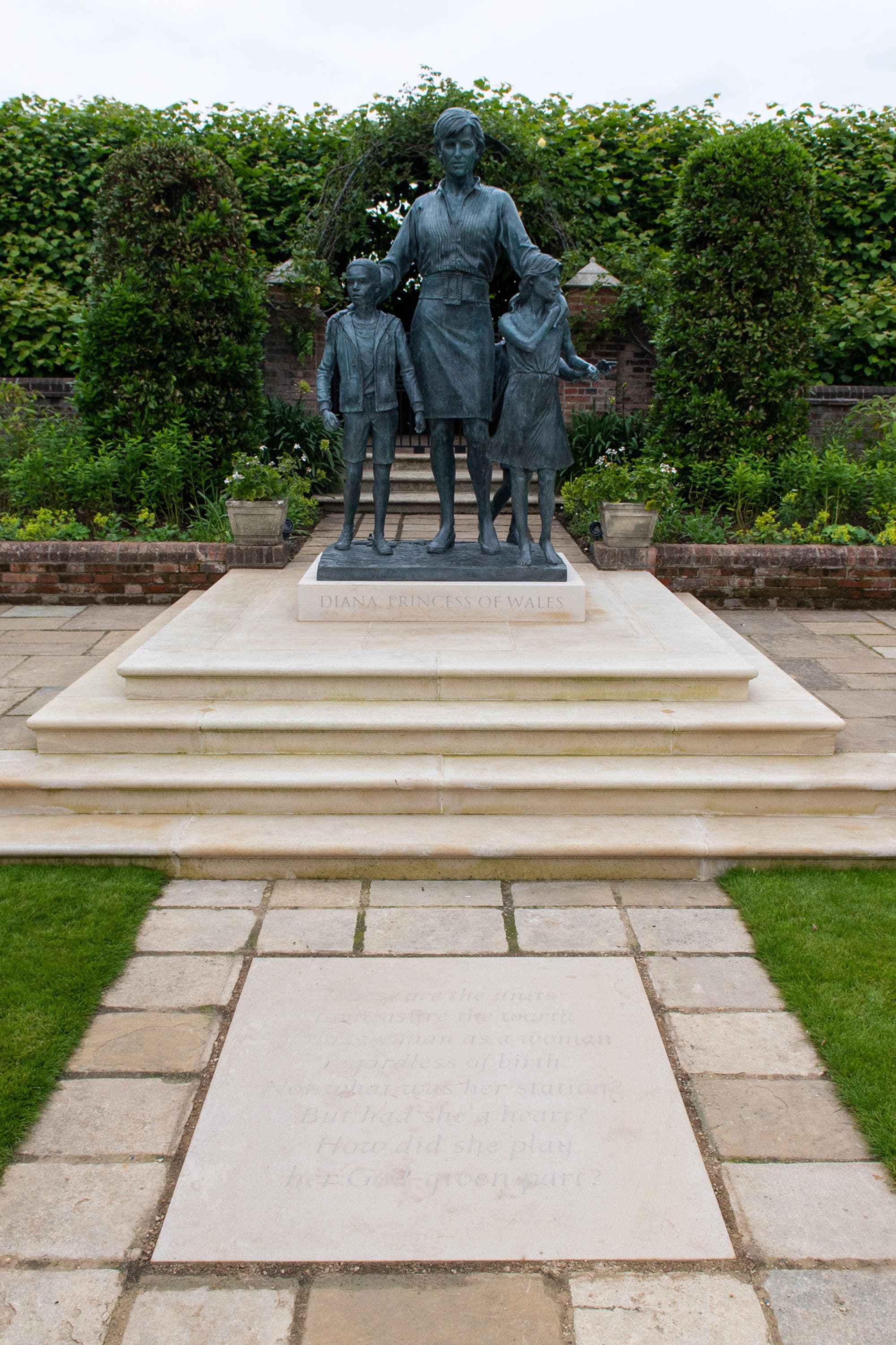 Princess Diana Statue