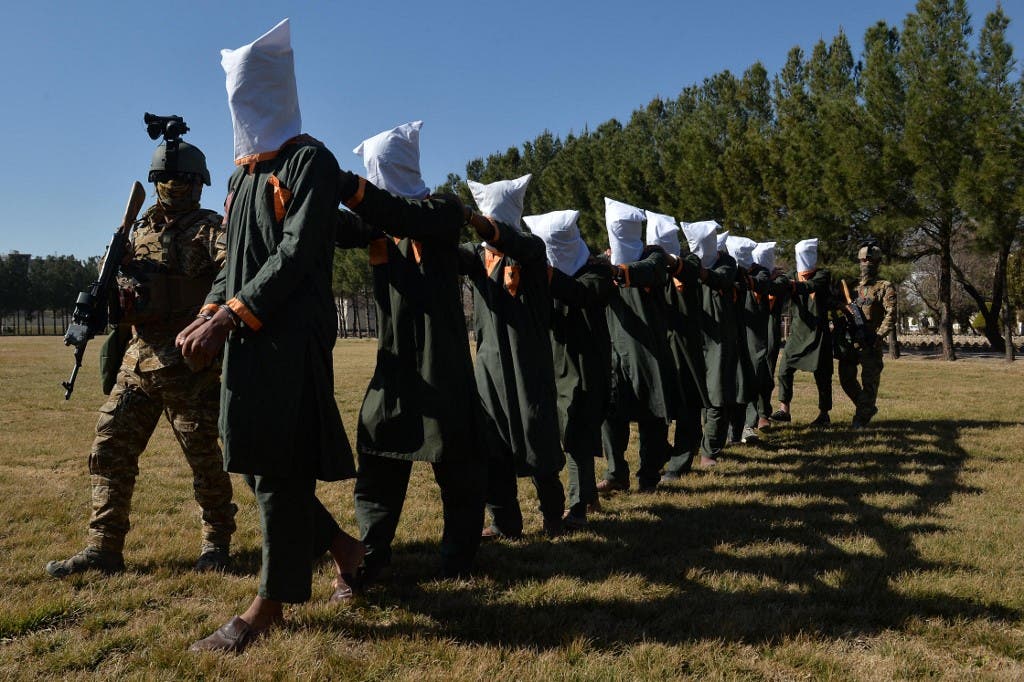 عناصر من طالبان  في قبضة القوات الأفغانية (أرشيفية- فرانس برس)