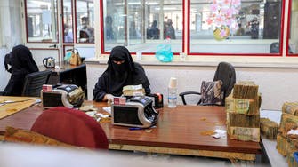 خطة حوثية لتسريح 160 ألف موظف يمني واستبدالهم بموالين لها 