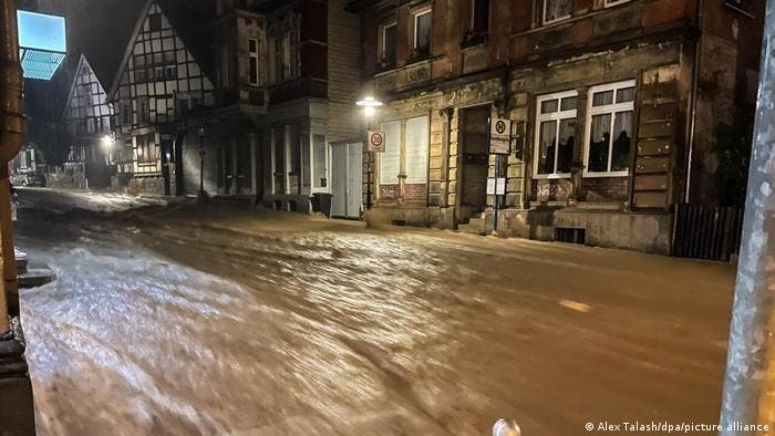 8 قتلى وعشرات المفقودين في فيضانات ألمانيا وبلجيكا