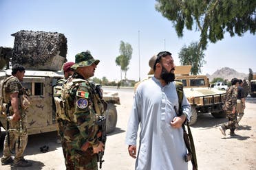 القوات الأفغانية تحمي الطرقات في قندهار خلال اشتباكات مع طالبان