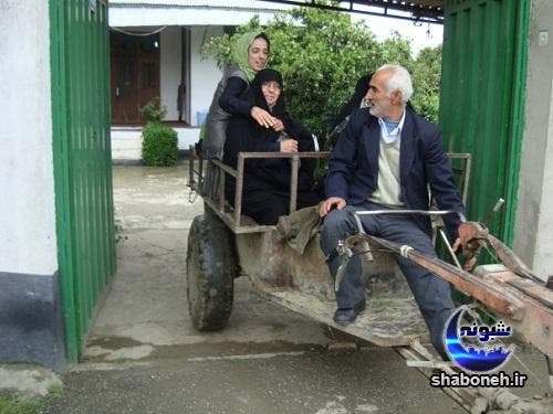 With her family in her hometown, Qomi Kla