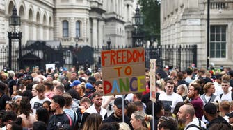 بريطانيا تستعد لـ"يوم الحرية".. رفع قيود كورونا رغم استمرار الوباء 