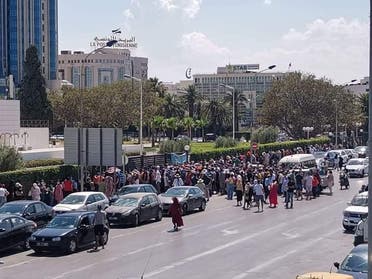 تدافع على اللقاح في تونس