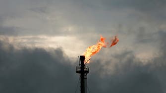 النفط يستأنف التعافي بعد ضغط من "دلتا" والمخزونات الأميركية