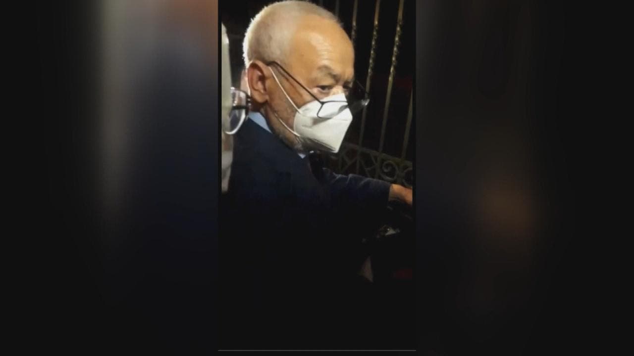 Tunisian army prevents Rached Ghannouchi from entering parliament building