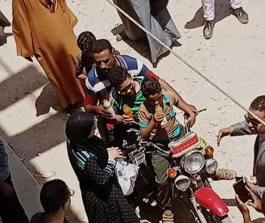 الأم القاتلة أثناء تمثيل الجريمة