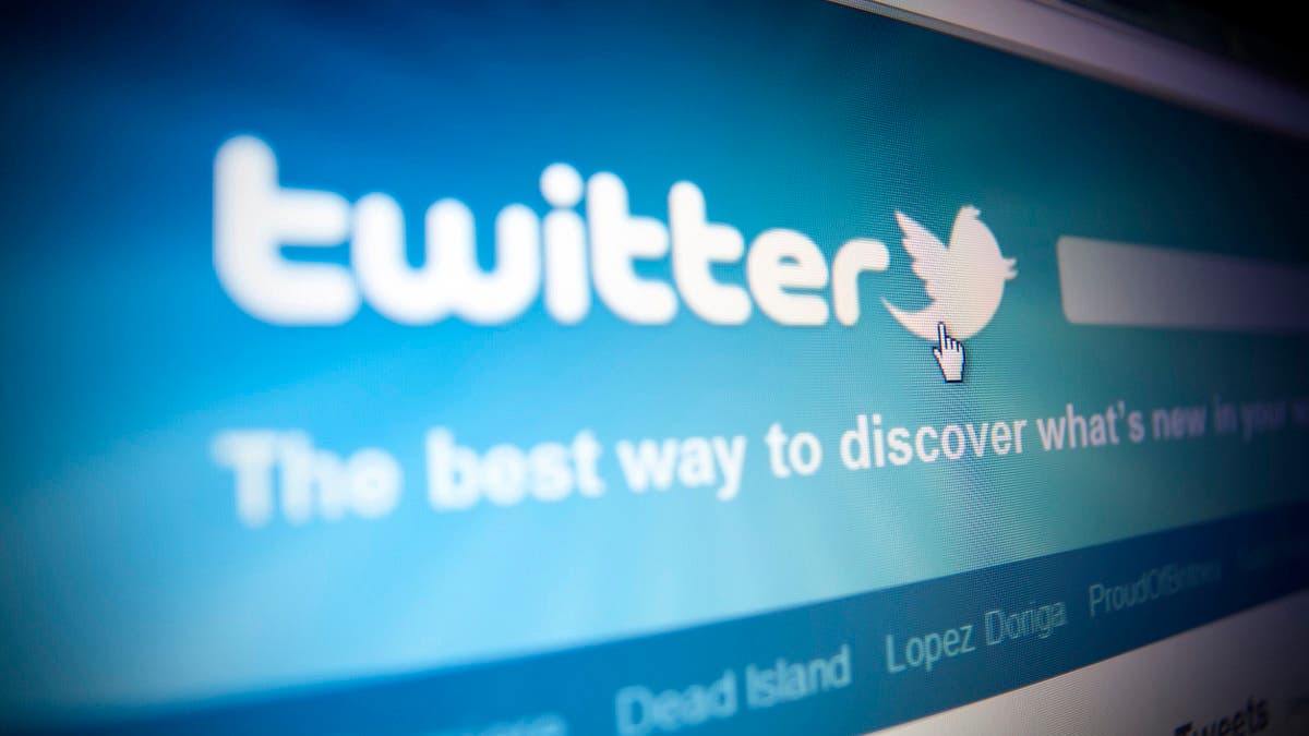 تراجع تسعير أول تغريدة لمؤسس تويتر بأكثر من 99%