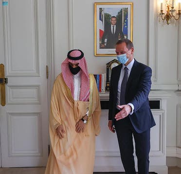 لقاء وزير الخارجية السعودي بمستشار الرئيس الفرنسي