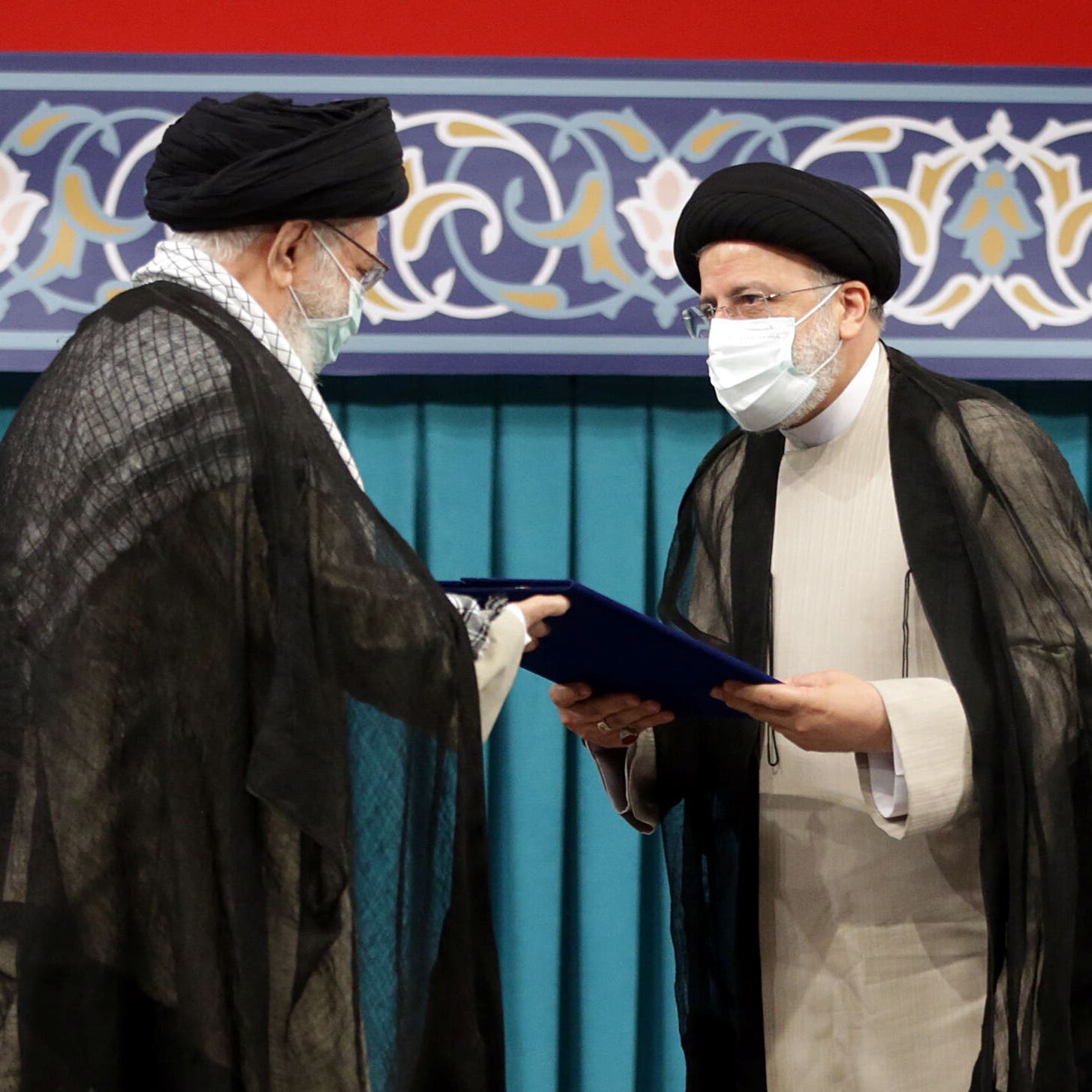 حول خامنئي ورئيس إيران.. جمهوريون يطالبون بايدن بإيضاحات