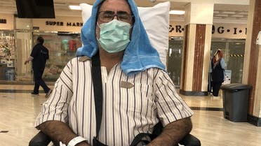 عمر الجاسر حين خروجه من المستشفى