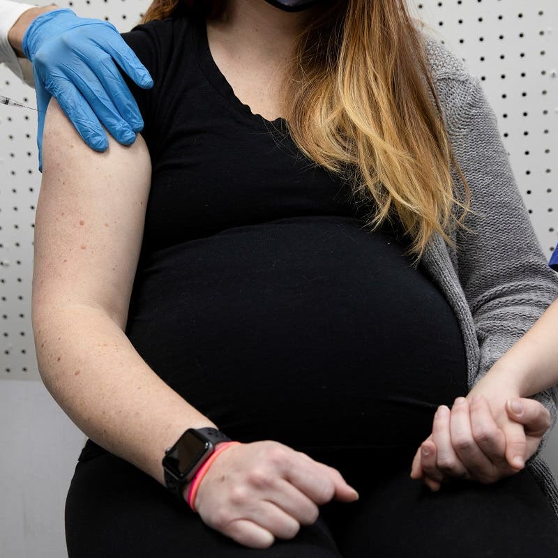 US CDC recommends pregnant women get COVID-19 vaccine