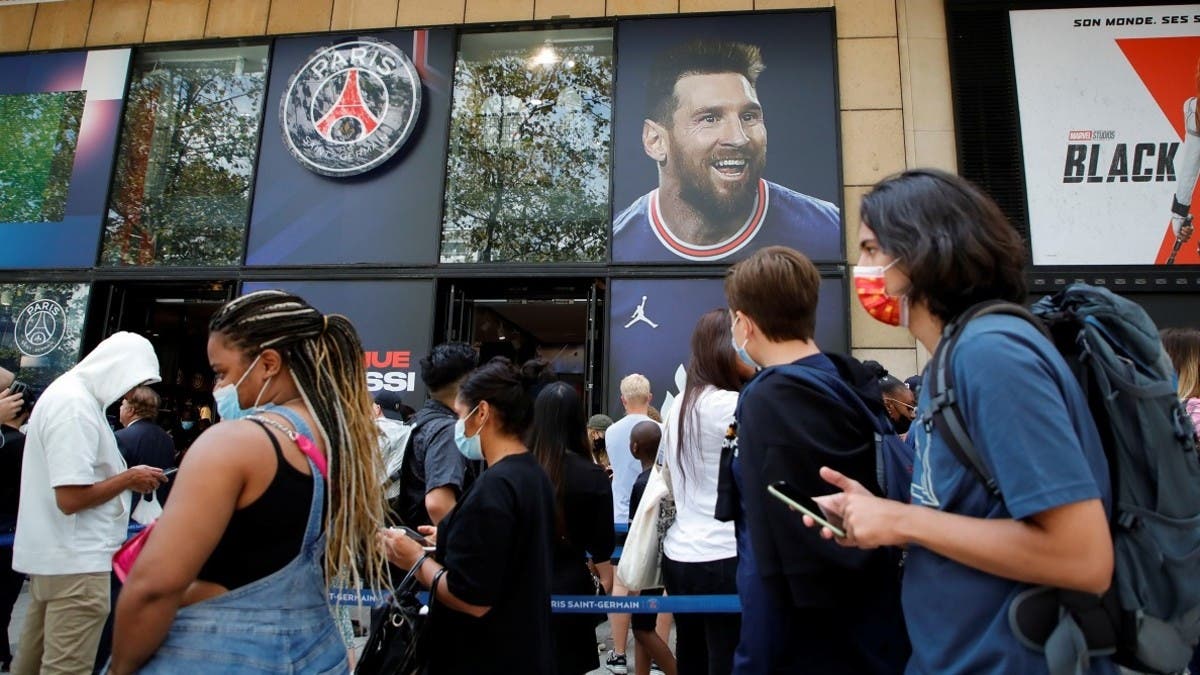 Soccer superstar Messi's PSG 'welcome package' includes crypto fan