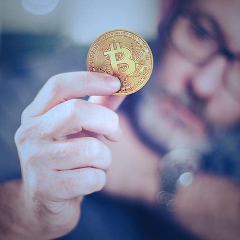 إحدى دول مجموعة العشرين تقترب من اعتماد بيتكوين عملة رسمية
