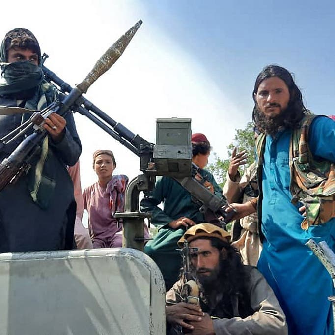 طالبان: سنحترم حقوق المرأة ونسمح بعملها شرط ارتداء الحجاب