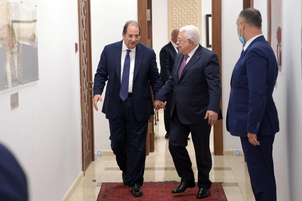 محمود عباس يستقبل عباس كامل