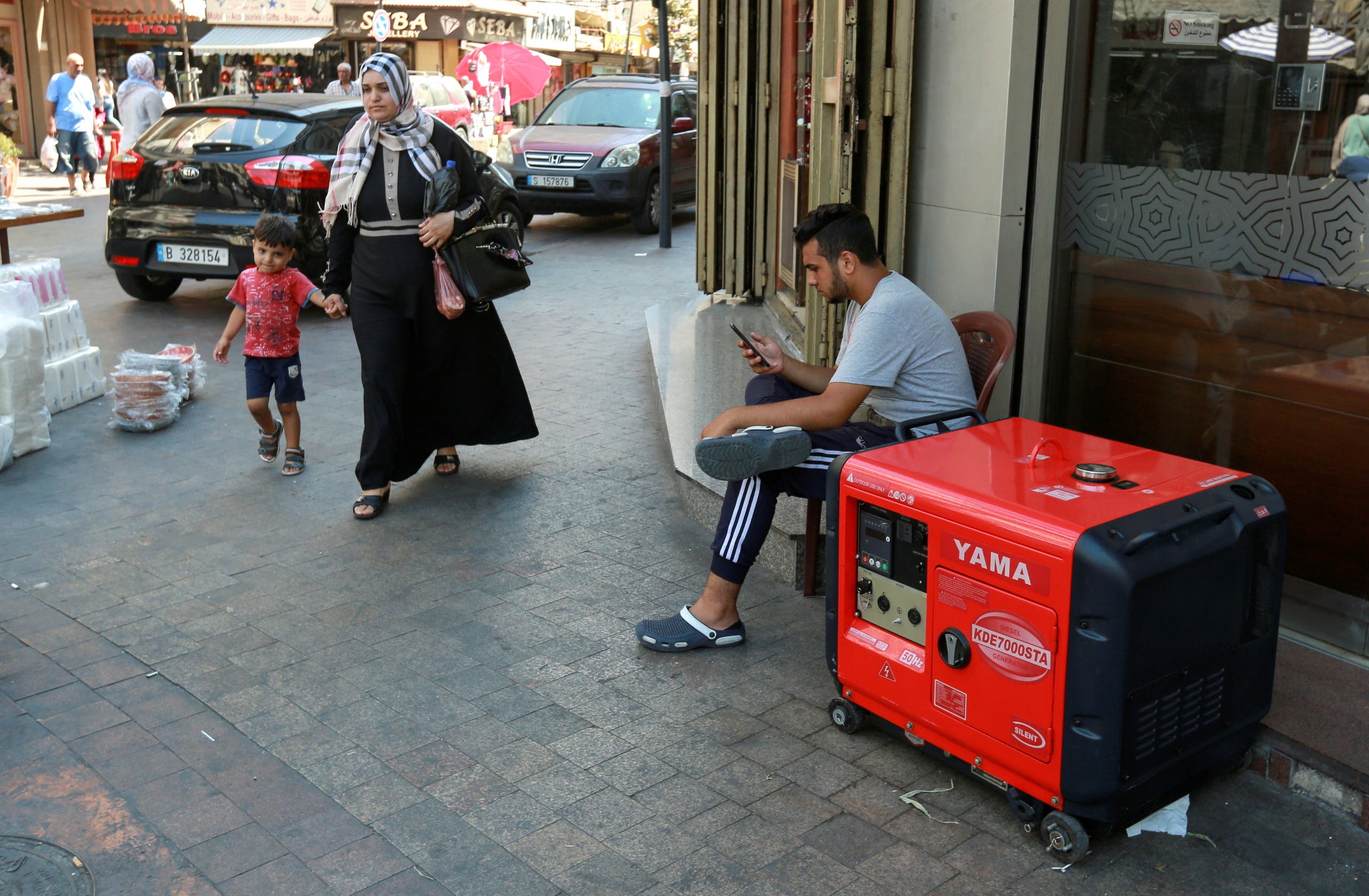 أزمة الكهرباء في لبنان (أرشيفية- رويترز)