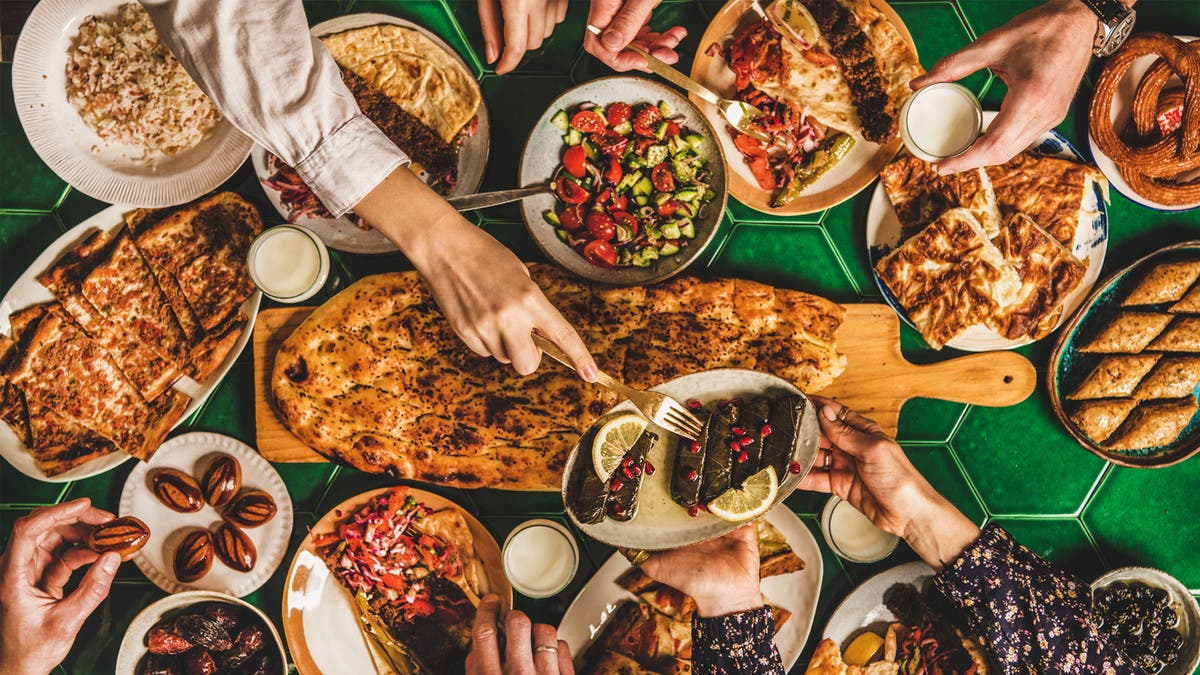 كيف تتجنب زيادة الوزن في رمضان؟ إليك أفضل 4 عادات غذائية