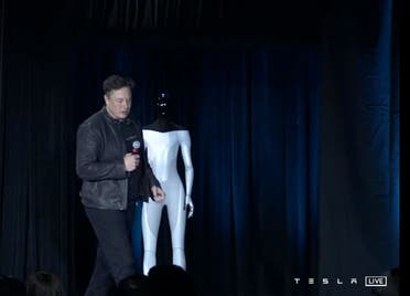 إيلون ماسك يشرح مشروع Tesla Bot
