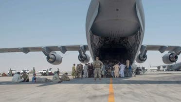 هواپیمای نظامی در فرودگاه کابل