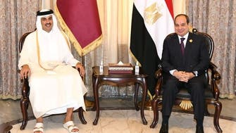 محادثات بين الرئيس المصري وأمير قطر على هامش مؤتمر بغداد