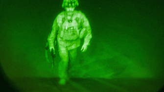 صورة لآخر جندي أميركي صعد طائرة وداع أفغانستان!