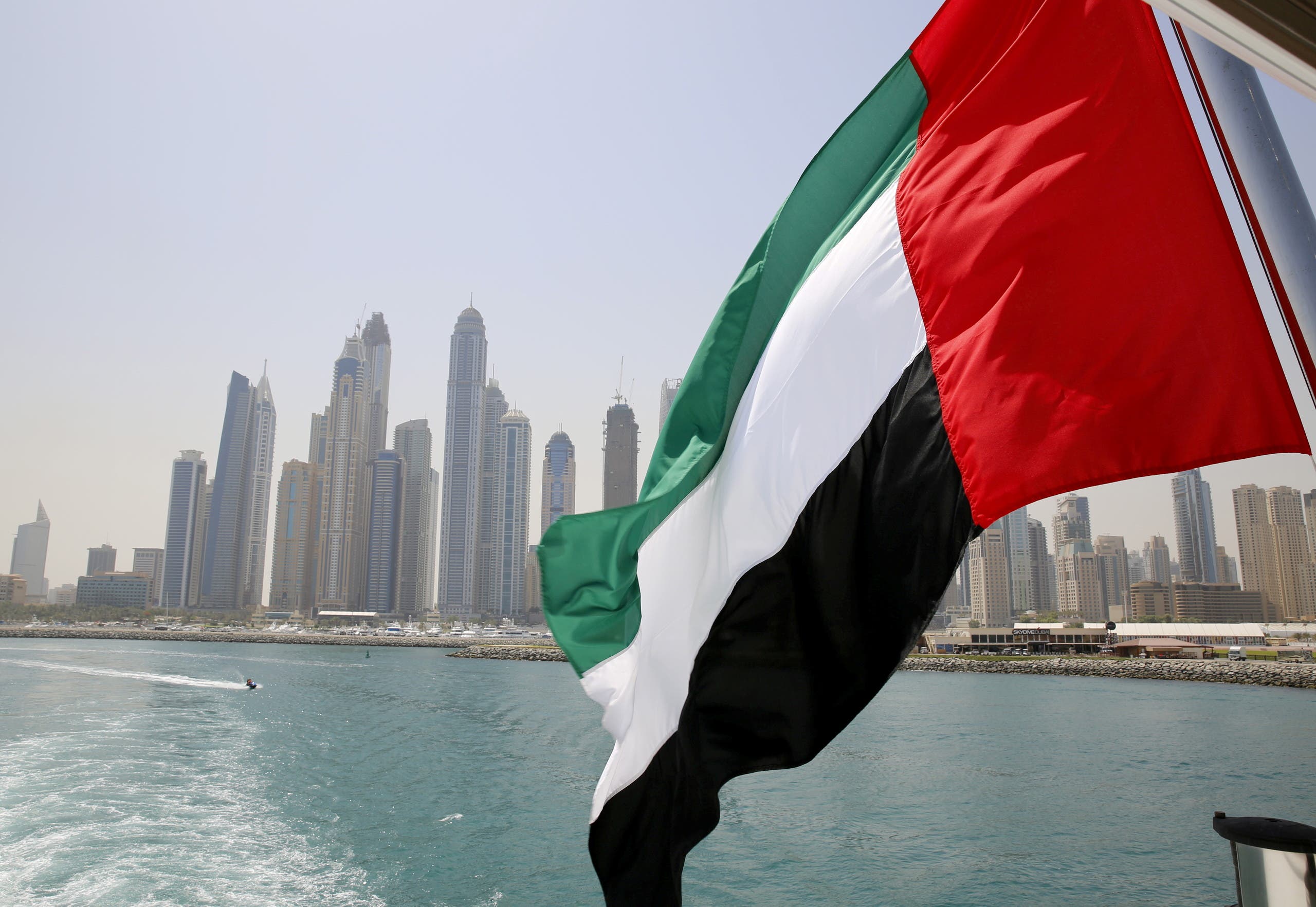 New UAE labor laws announced, changes made to safeguard employees&#39; rights |  Al Arabiya English
