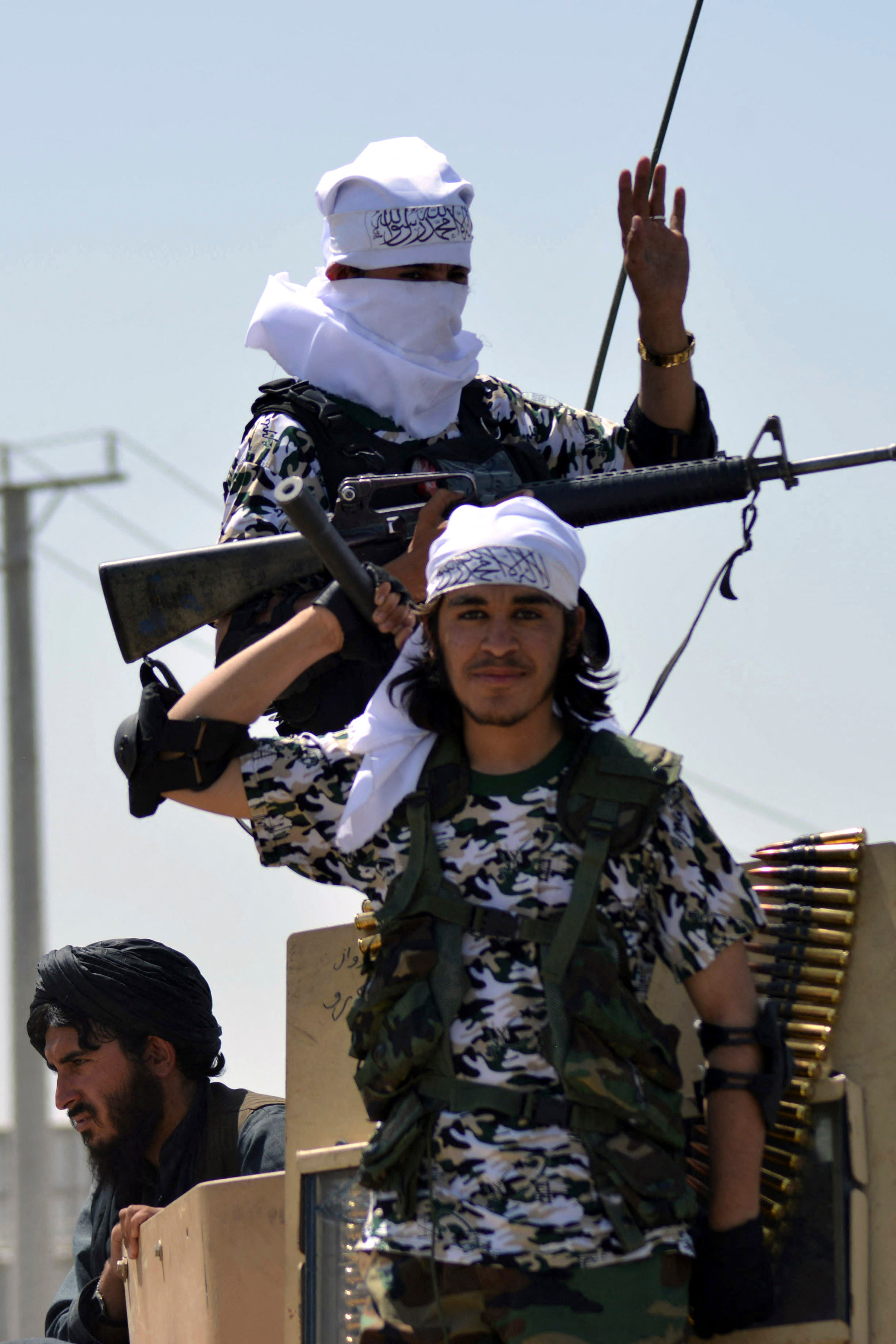 من العرض العسكري لطالبان في قندهار