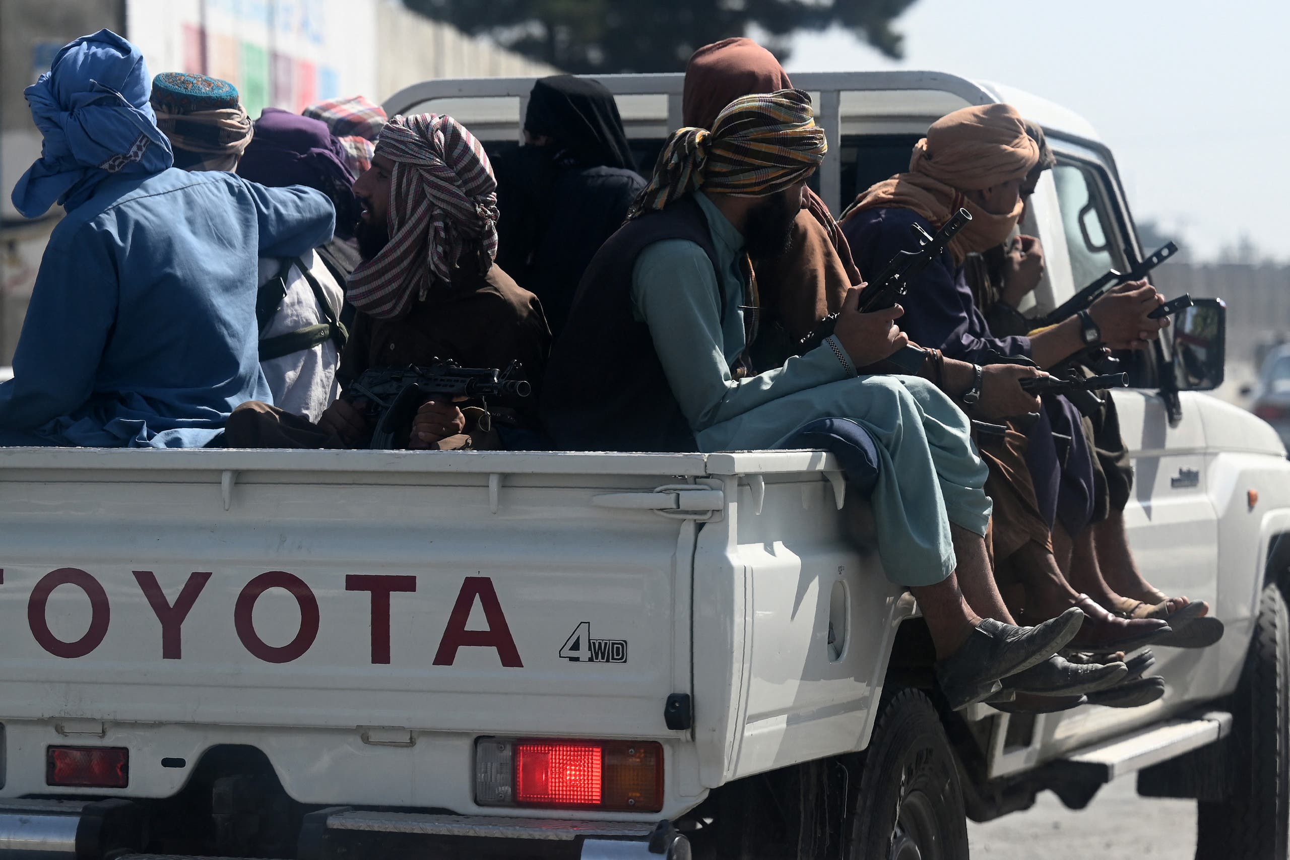 عناصر طالبان في أحد الشوارع في كابل (أرشيفية- فرانس برس)