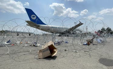 طائرة على مدرج مطار كابل بعد الانسحاب الأميركي