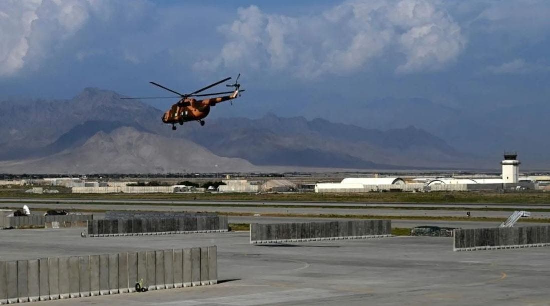 من قاعدة باغرام الجوية في أفغانستان
