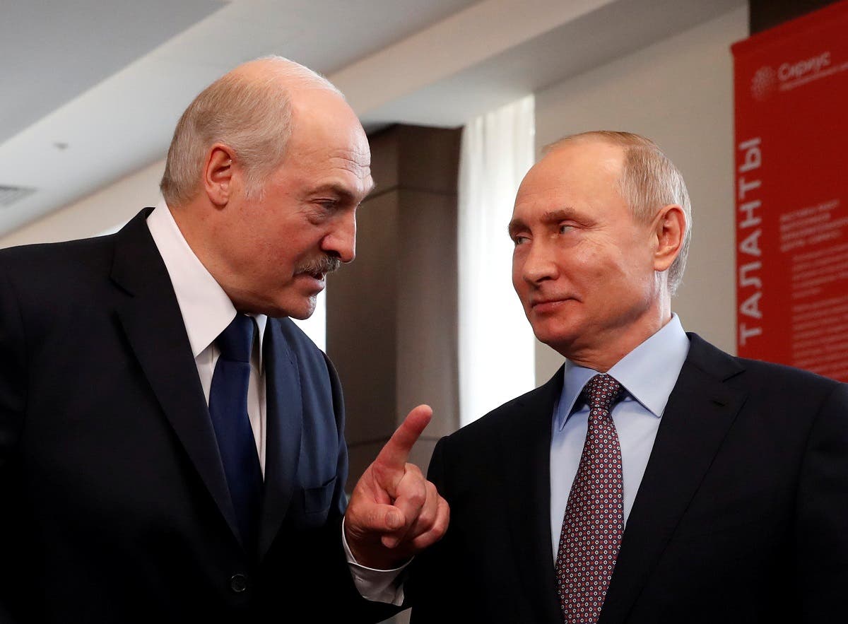 Belarus President Alexander Lukashenko and Russian President Vladimir Putin meet in the Black sea resort of Sochi, Russia. (File photo: Reuters)