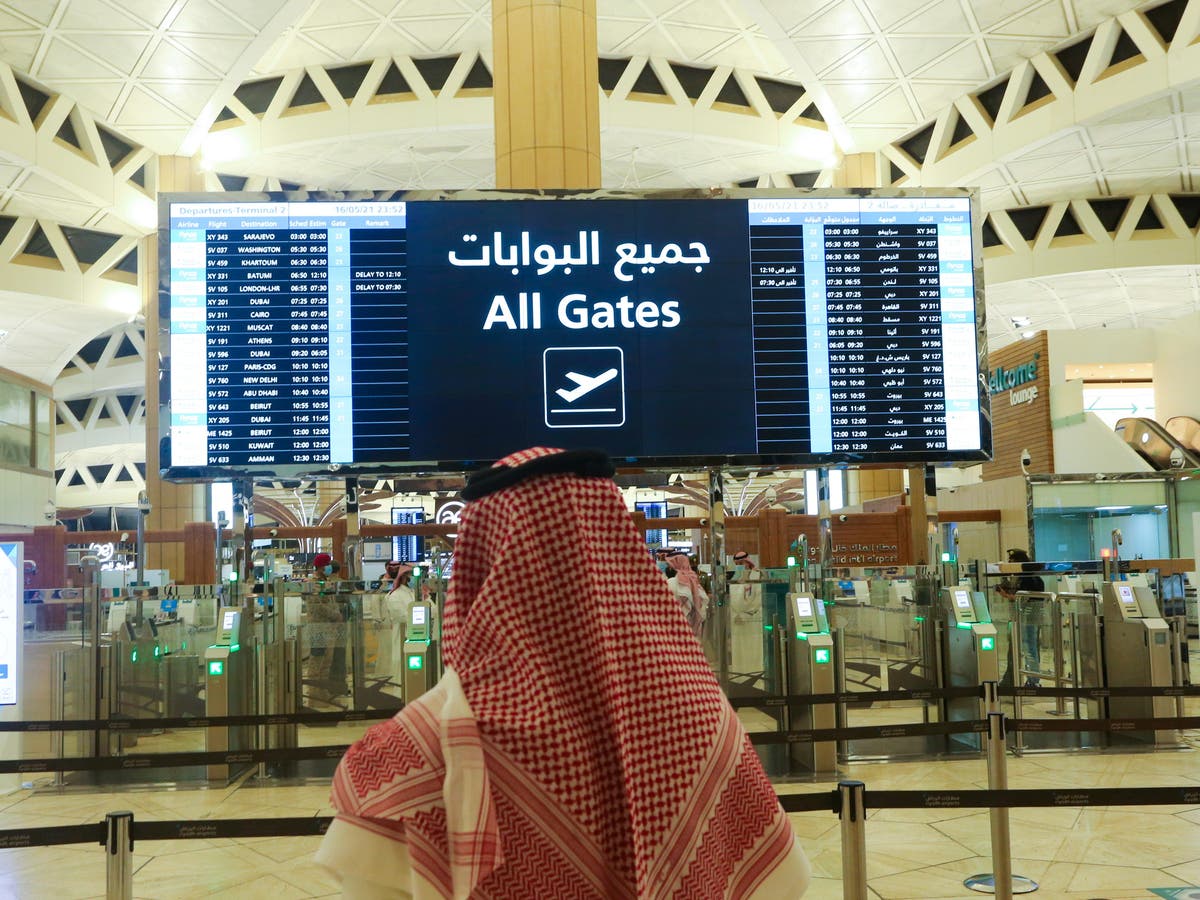 Saudi urges against travel outside Kingdom amid COVID-19 concerns | Al Arabiya English