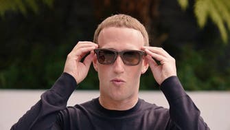 فيسبوك تدخل سوقاً جديدة بنظارات ذكية تلتقط الصور وتجري المكالمات