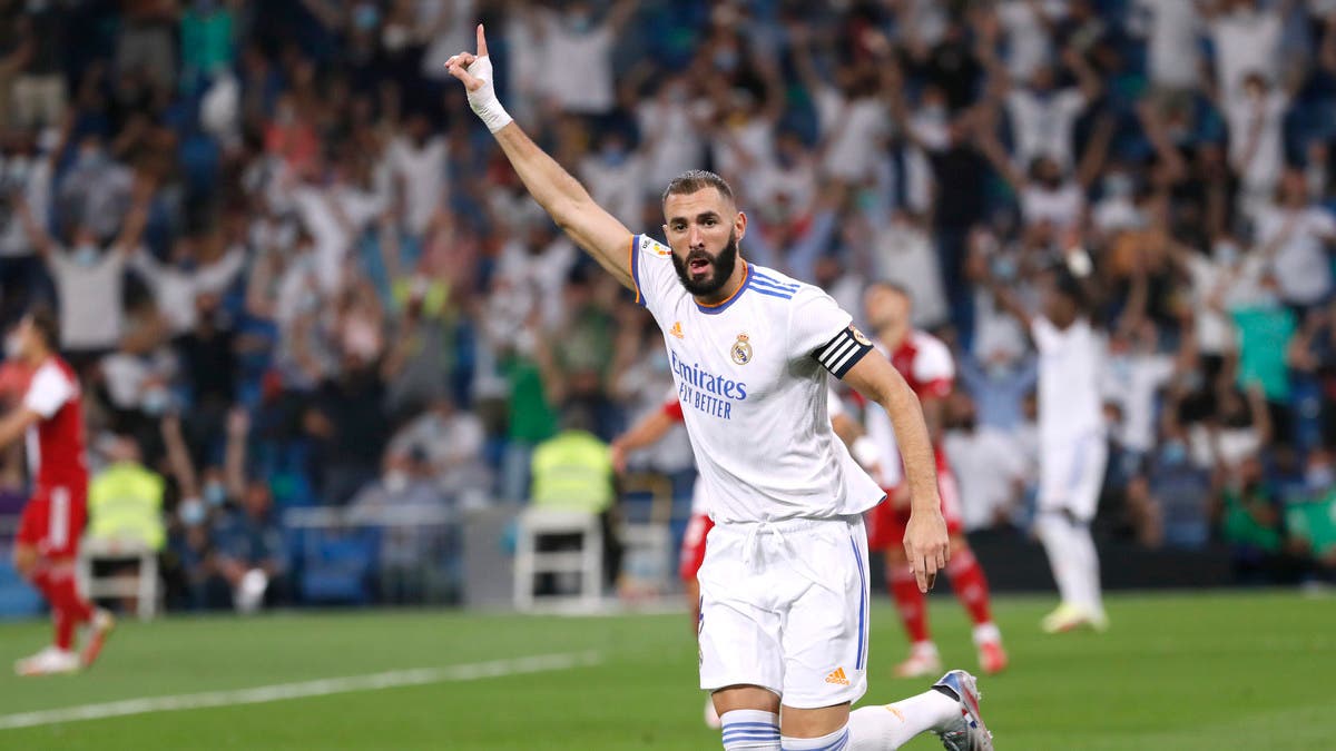 بنزيمة: اللعب أمام جماهير ريال مدريد كان غريباً