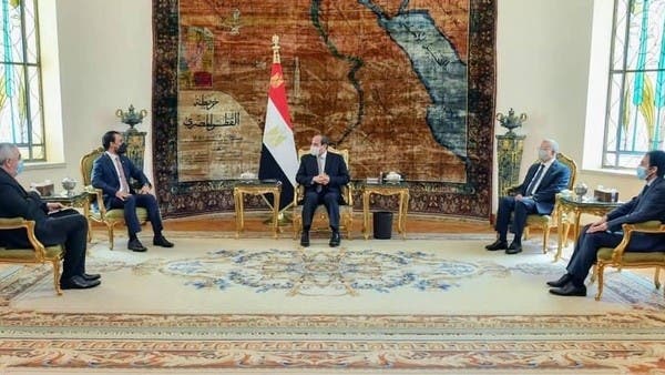  السيسي: مصر ترفض التدخلات الخارجية في شؤون العراق