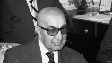 محمد داود خان انقلب على إبن عمه الملك ظاهر شاه وأعلن الجمهورية
