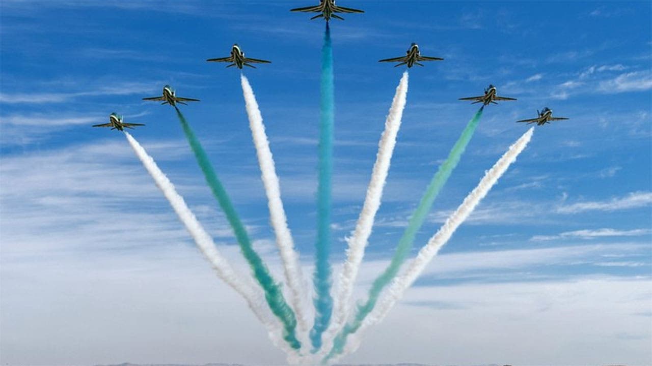 الطائرات الوطني عروض 91 اليوم دبي تحتفل