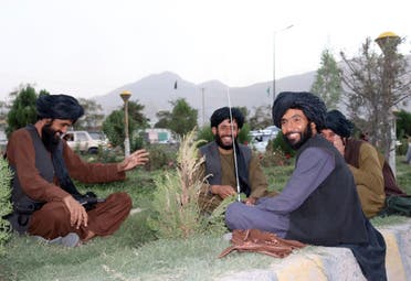 عناصر طالبان في احدى الحدائق (أرشيفية- أسوشييتد برس)